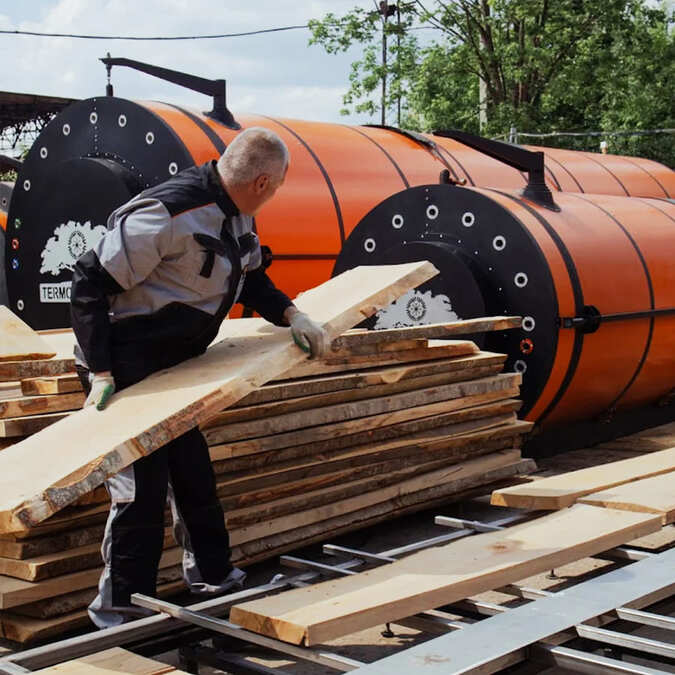 Equipment for wood heat treatment